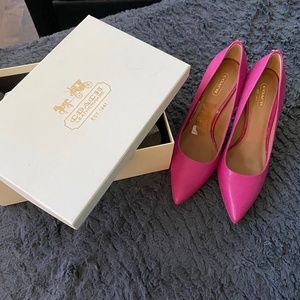 COACH Ellin Sheep Leather Fuschia Pump